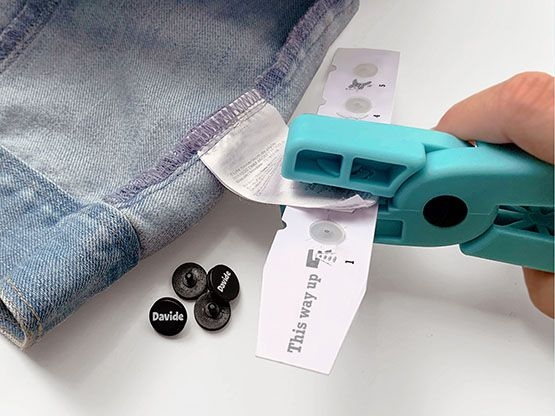 Applicatore per Tag