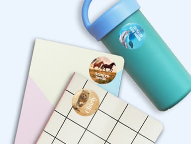 Etichette rotonde sfondo Reale